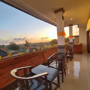 Kubu Taman Homestay